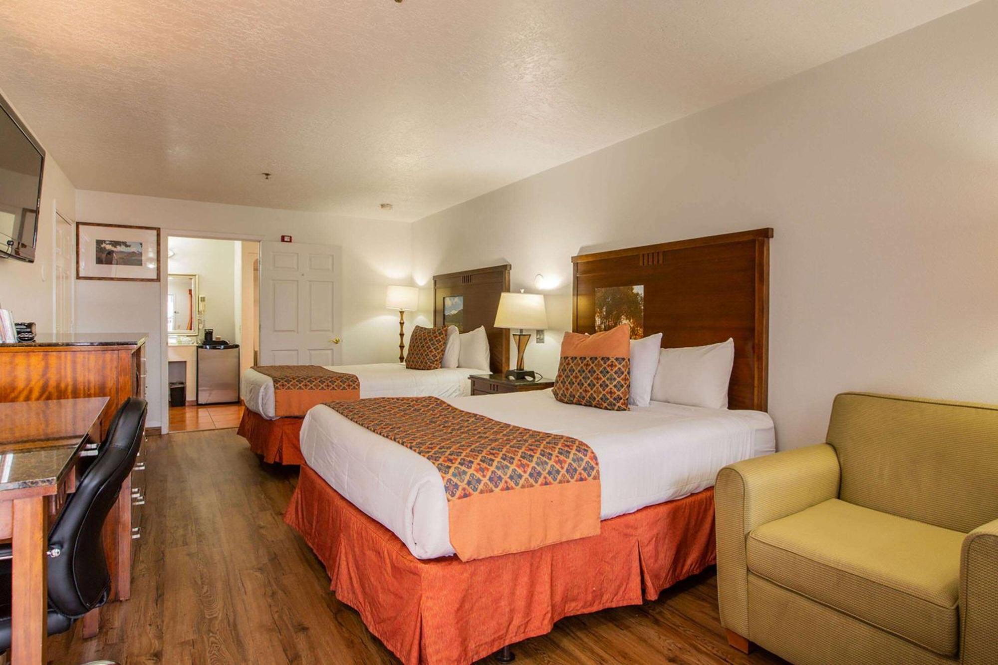 ألباكركي Sandia Peak Inn Old Town Abq, A Howard Johnson By Wyndham المظهر الخارجي الصورة