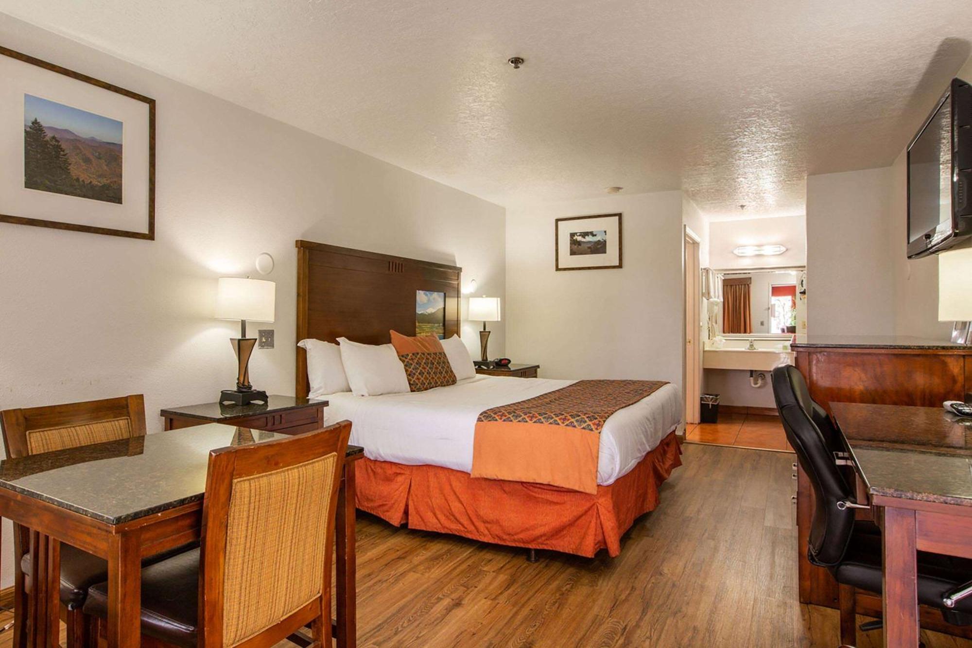 ألباكركي Sandia Peak Inn Old Town Abq, A Howard Johnson By Wyndham المظهر الخارجي الصورة
