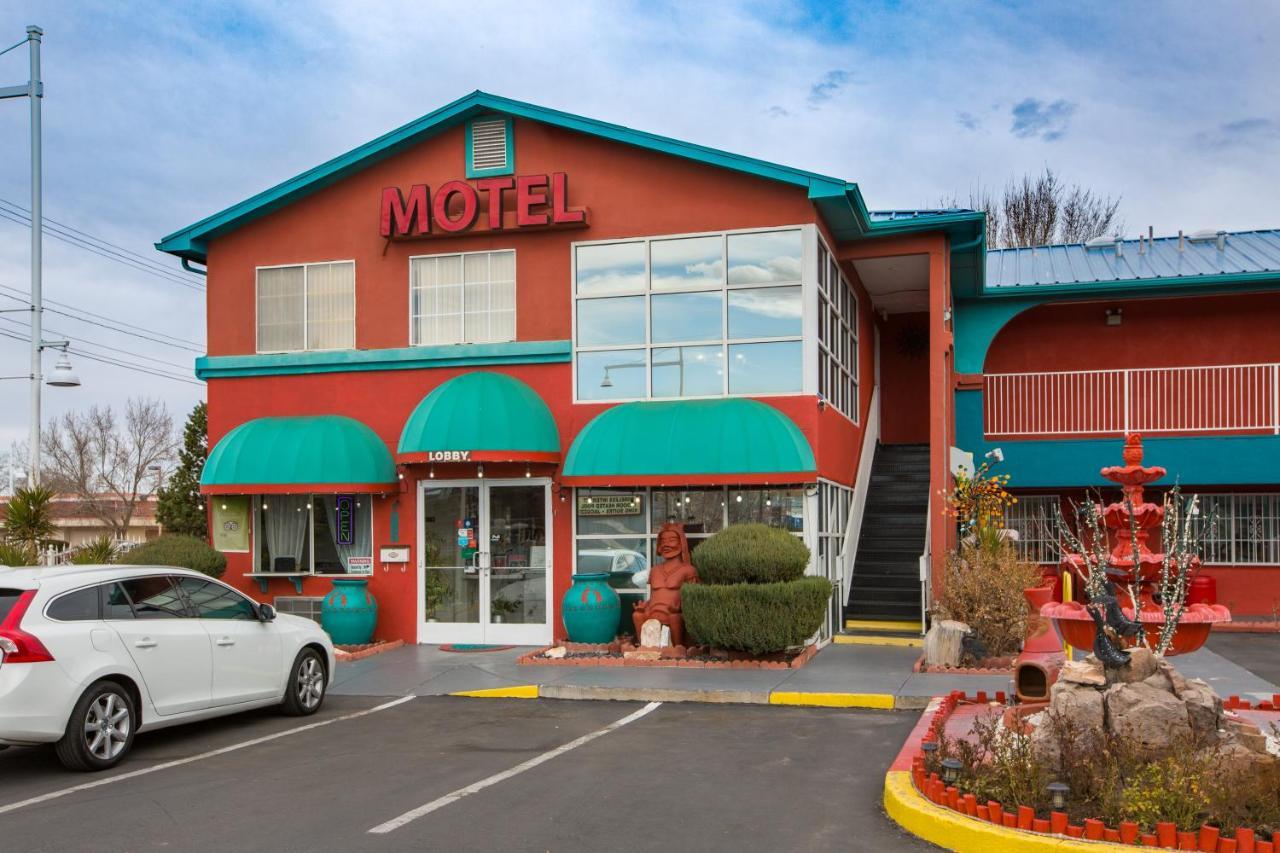 ألباكركي Sandia Peak Inn Old Town Abq, A Howard Johnson By Wyndham المظهر الخارجي الصورة