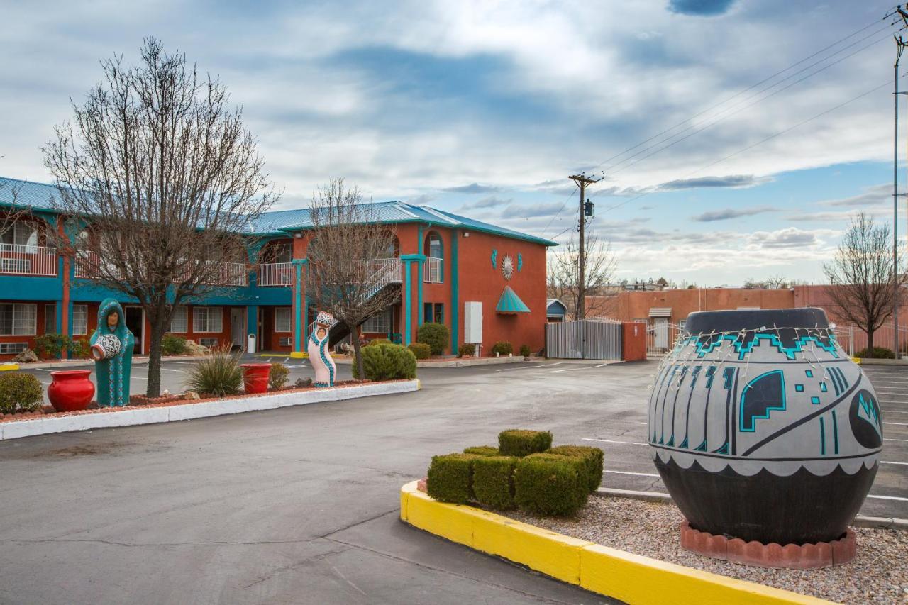 ألباكركي Sandia Peak Inn Old Town Abq, A Howard Johnson By Wyndham المظهر الخارجي الصورة